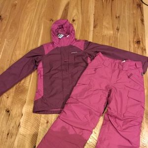 COPY - NWT PATAGONIA MED GIRLS SKI SNOW JACKET AND PANTS